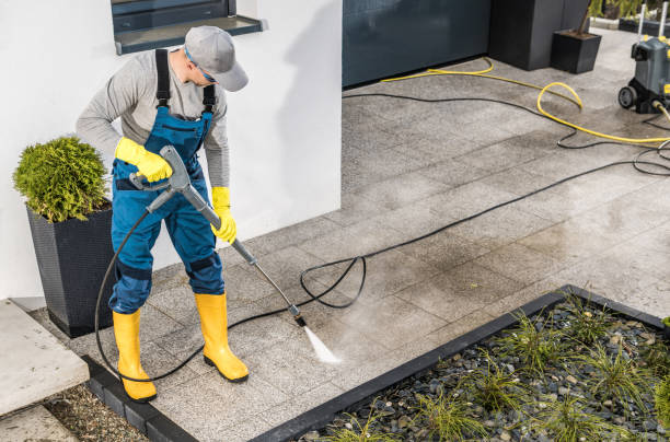 Fence Pressure Washing in Trenton, FL